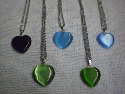 Heart necklaces of fiber-optic Dale Stone <sup>tm<